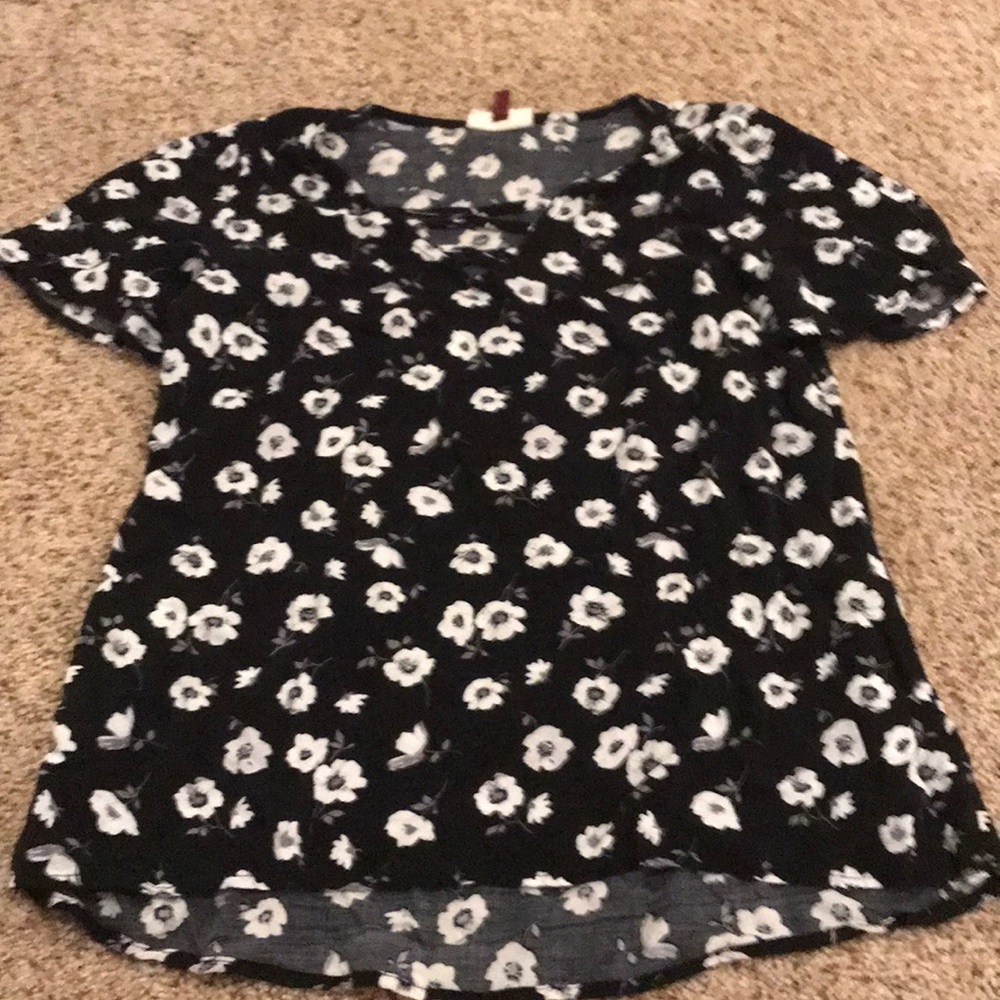 SO Juniors Floral Blouse